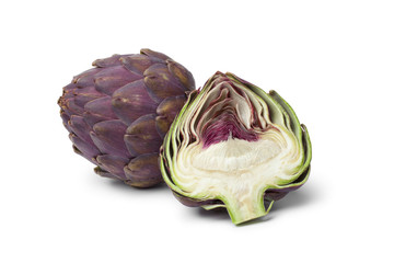 Obraz premium Whole and half purple artichoke