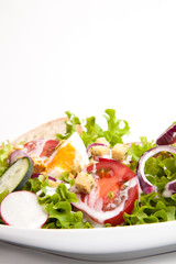 Crisp mixed salad with croutons