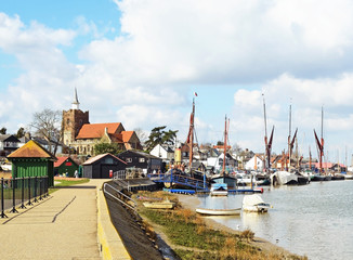 Maldon Promenade © dianamower