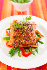 Salmon fillet with vegetables