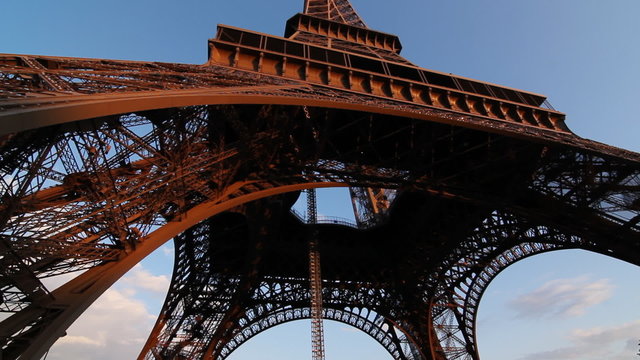 Eiffel Tower. Timelapse.