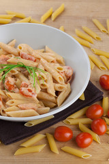 Penne al salmone e pachino