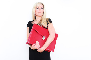elegante Frau mit roter Ledertasche