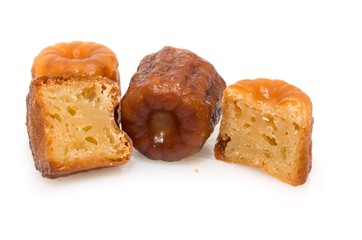 Canelés.