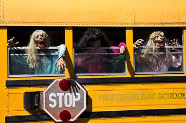Halloween - School Bus