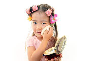 化粧をして遊ぶ女の子