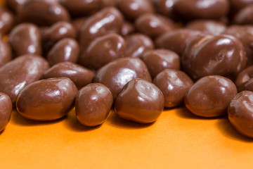 chocolate raisins