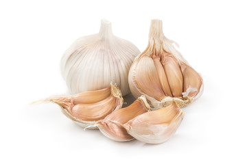 A whole head of garlic and cloves