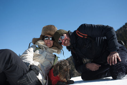 Gruppo di persone sulla neve