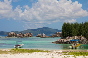La Digue boats
