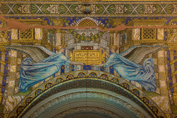 Fototapeta na wymiar Mozaika sufit. Kościół Pamięci Cesarza Wilhelma. Berlin