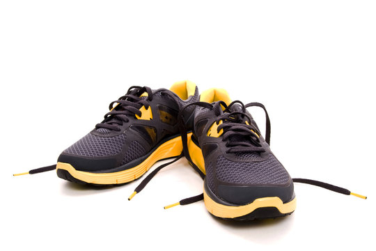 Running shoe with shoe lace