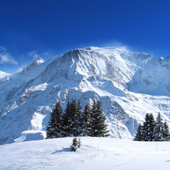 Fototapeta na wymiar Francja - Mont-Blanc (vu dwa Prarion)