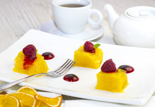 Ананас с малинкой