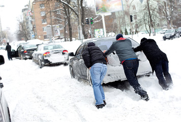 Сar stuck in the snow