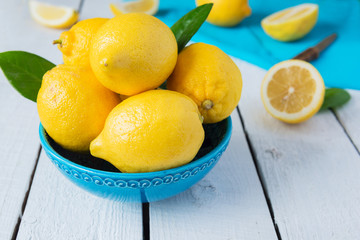 Lemons in blue bowl