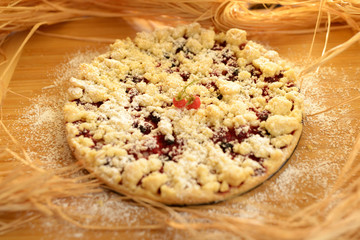 Streuselkuchen mit Waldfrüchten