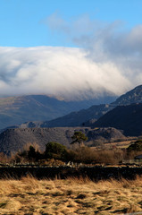 Obraz premium Inversion clouds Snowdonia National Park 