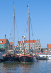 Fototapeta na wymiar im Touristenort Volendam am IJsselmeer w Niederlanden