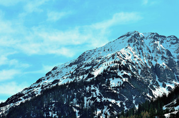 Berggipfel - Neuschnee