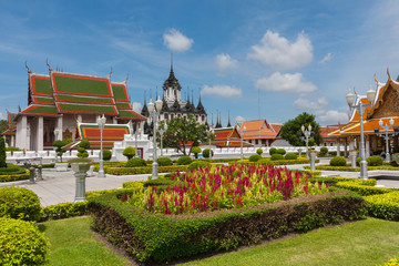 Fototapeta na wymiar Buddhist temple in Thailand