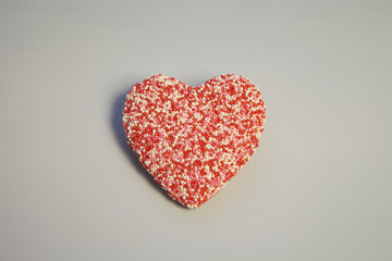 Herz aus Marzipan und Zucker