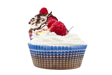 chocolat  muffins with raspberries and whipped cream