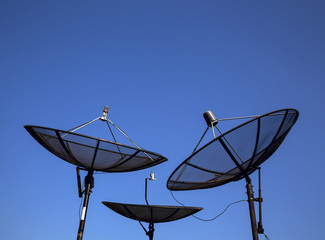 Parabolic satellite antenna