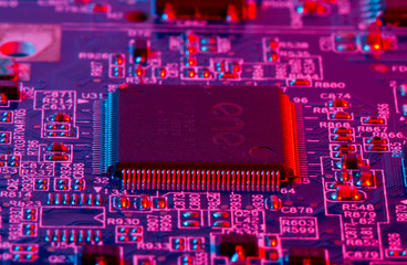 Single Computer Chip - Lit