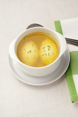 Grießnockerlsuppe