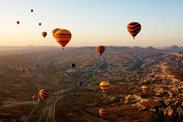 Rolgordijnen Balloons in Cappadocia, Turkey © sunsinger