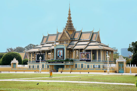 K&ouml;nigspalast