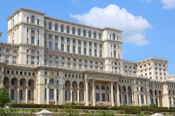 Fototapeta na wymiar Pałac Parlamentu w Rumunii