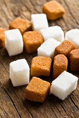 brown and white sugar cubes