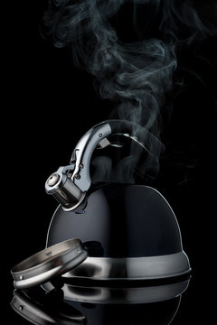 Steamig Black Kettle