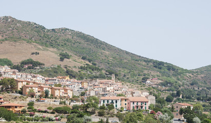 Fototapeta na wymiar Städtchen, Dorf W Rio Elba, Insel Elba, Italien