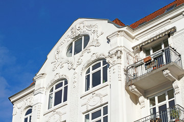 Jugendstil-Altbau mit Rundfenster