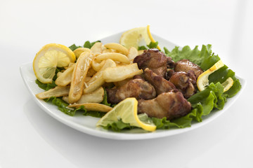 Grilled chicken legs with chips