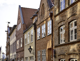 Fototapeta na wymiar Fassaden in der Altstadt von Lüneburg