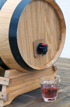 Tonnelet de ros&eacute;