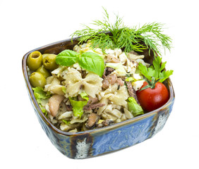 Macaroni salad with seafood