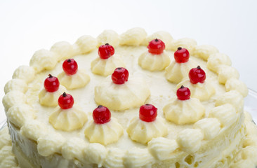 Cake with berries