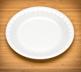 white disposable plates