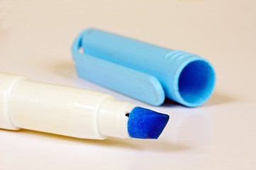 Blue highlighter pen © Arena Photo UK