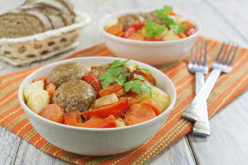 Meatballs with vegetables