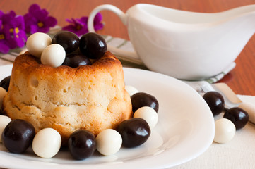 Cake with black and white chocolate
