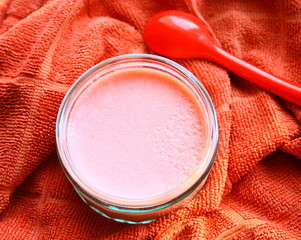verrine crème lactée à la  fraise