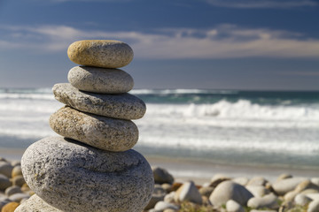Obraz na płótnie Canvas balancing stones