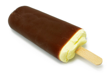 Vanilleeis mit Schokoladenüberzug