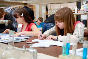 Fototapeta premium Students at work in the laboratory of chemistry